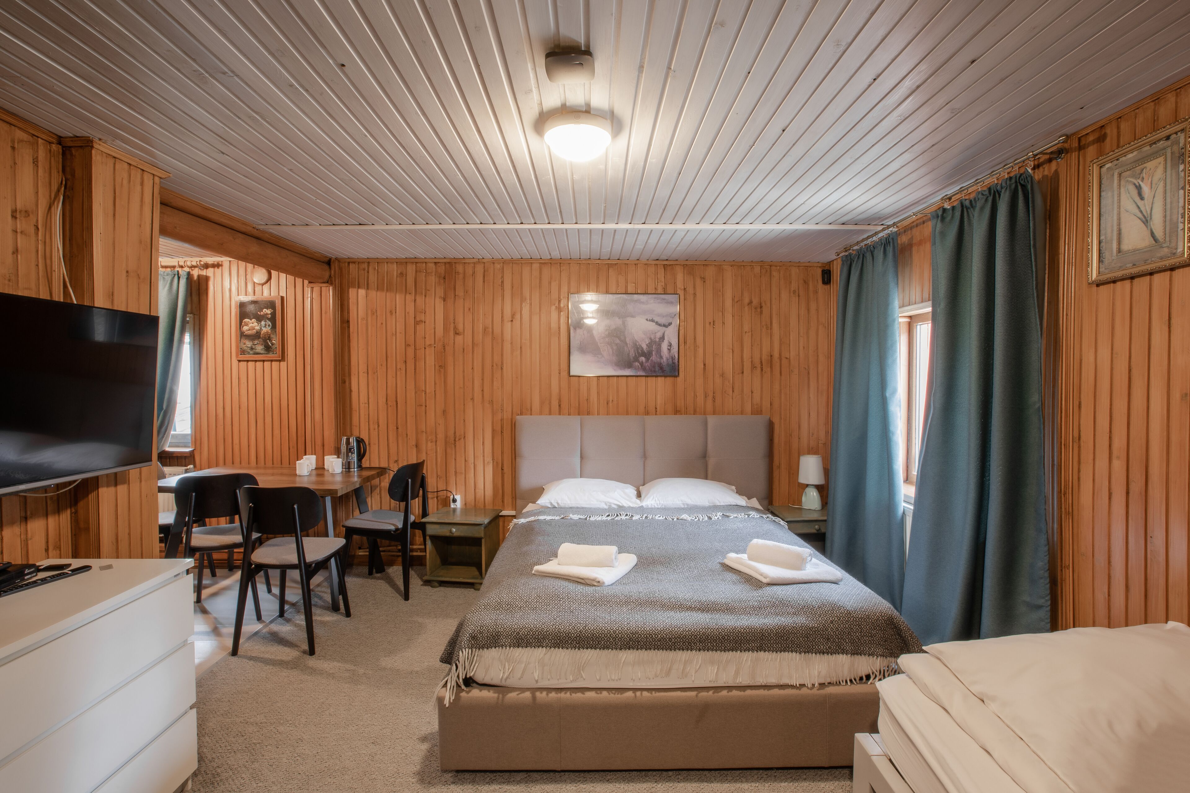 3 室のベッドルーム、アイロン / アイロン台、WiFi