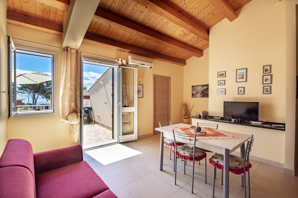 Villa | Living area