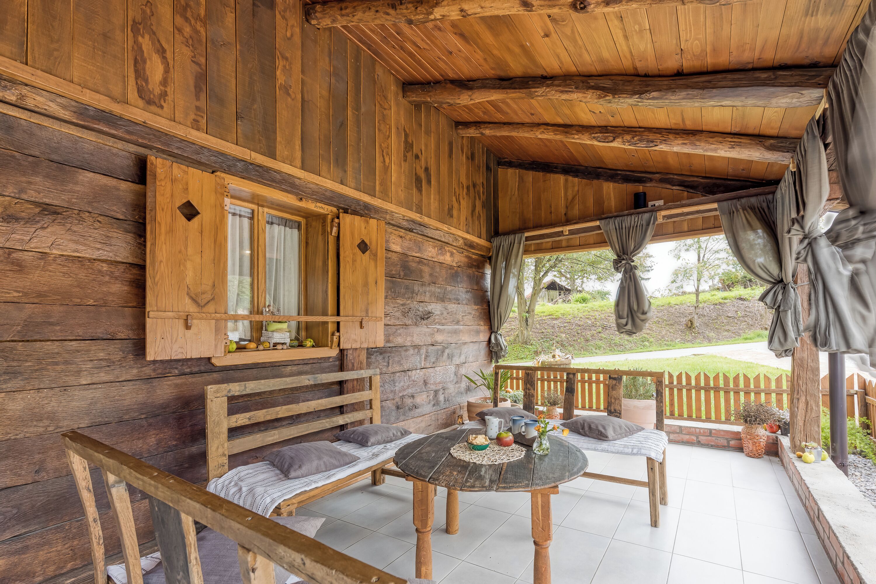 Family House, 3 Bedrooms, Fireplace, Mountainside (Eco House Lina With Hot Tub and Sauna) | Outdoor dining