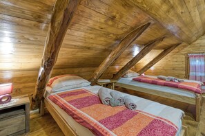 Family House, Multiple Bedrooms, Mountainside (Eco House Lina With Hot Tub and Sauna) - Eco House Lina With Hot Tub and Sauna (Sveti Juraj na Bregu)