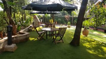 Tempat makan outdoor