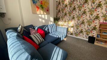 ํ์ฐ์ค | ๊ฑฐ์ค ๊ณต๊ฐ