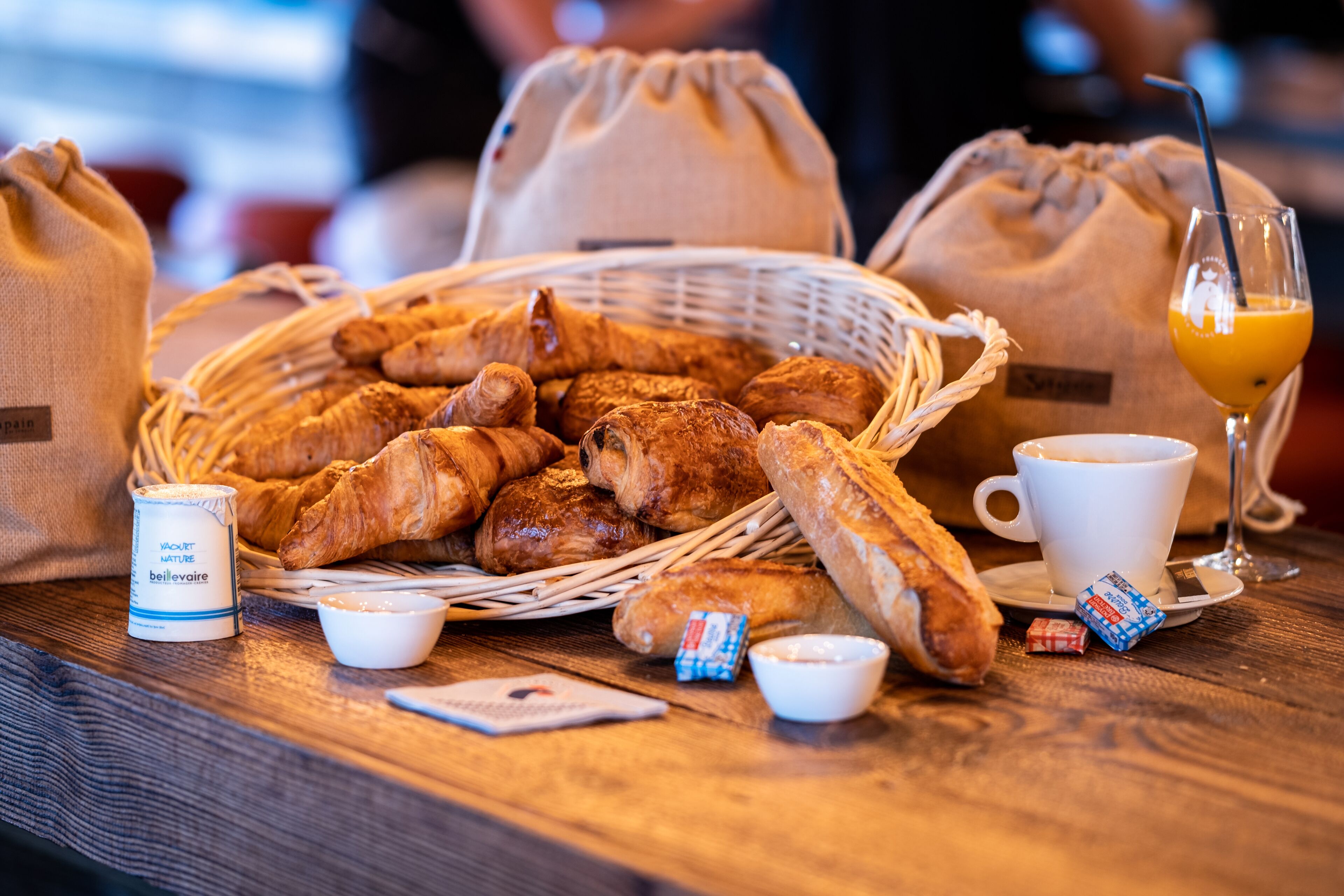 daily continental breakfast (eur 11.50 per person)