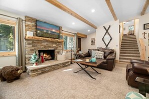 TV, fireplace, offices