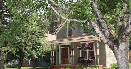 Deadwood’s Old Front Porch as featured in Destination Deadwood Magazine