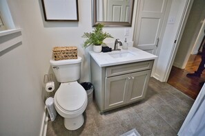 تجهيزات دش، مجففات شعر، مناشف