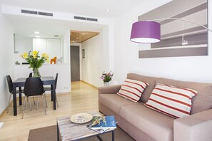 TV - 1 bedroom apartment 200m from the beach (Barcelona)