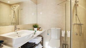 Bathroom - Your 2 rooms and 2 bath home 200m from the beach (Barcelona)