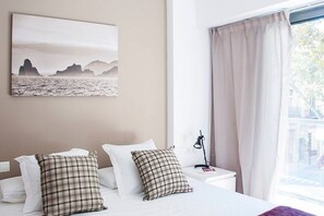 2 bedrooms, iron/ironing board, Internet, bed sheets