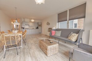 TV - Modern holiday apartment - Duinerei B201 - Holidays by the sea (Callantsoog)