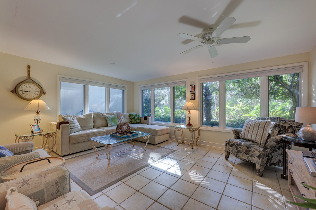 New to Market! Charming Lighthouse Road Villa Walk to Beach, Pool, Free Bikes