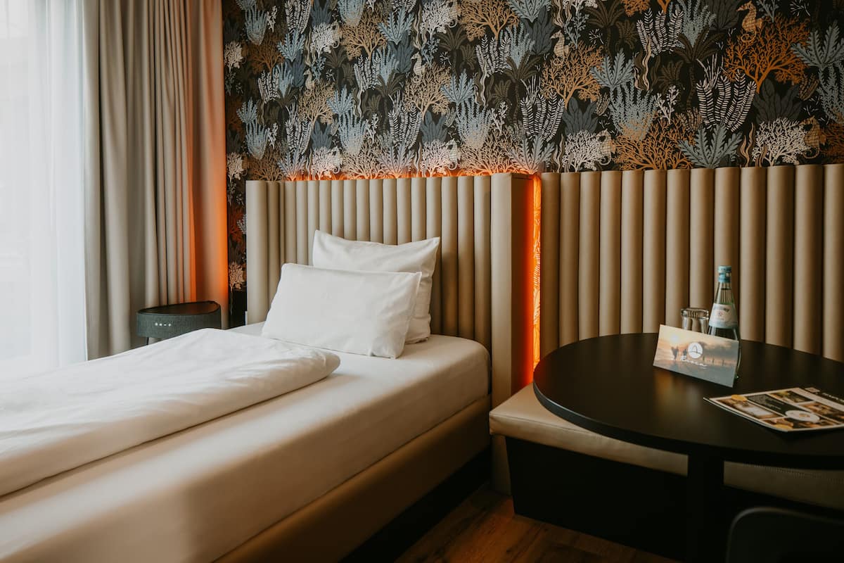Apartment Ipanema | Hypo-allergenic bedding, in-room safe, desk, laptop workspace