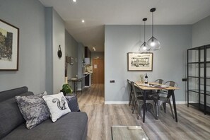 Living area - Central 1 bedroom apartment near the beach (Barcelona)