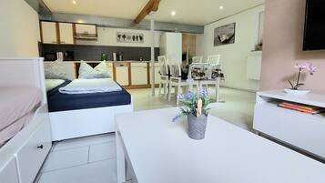 1 Schlafzimmer, Reisekinderbett, kostenloses WLAN, Bettwäsche