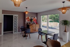 Restaurant - Villa des Chênes (Saint-Doulchard)