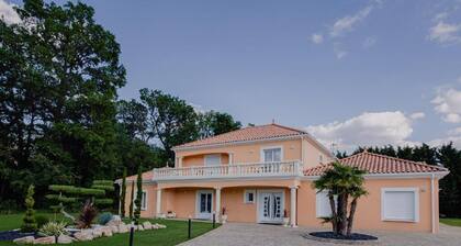 Villa des ChĂȘnes