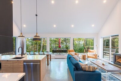 'Alfred Cottage - Unique residence between river and mountains in the Charlevoix