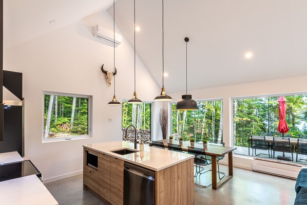 Interior - 'Alfred Cottage - Unique residence between river and mountains in the Charlevoix (Petite-Rivière-Saint-François)