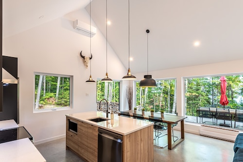 'Alfred Cottage - Unique residence between river and mountains in the Charlevoix