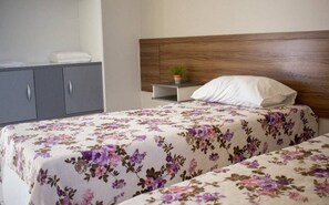 Quarto casal Ar/Banheiro privativo