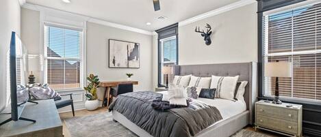 4 bedrooms, iron/ironing board, WiFi, bed sheets