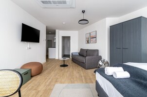 Suite XL with sofa bed | Individually furnished, desk, laptop workspace, free WiFi