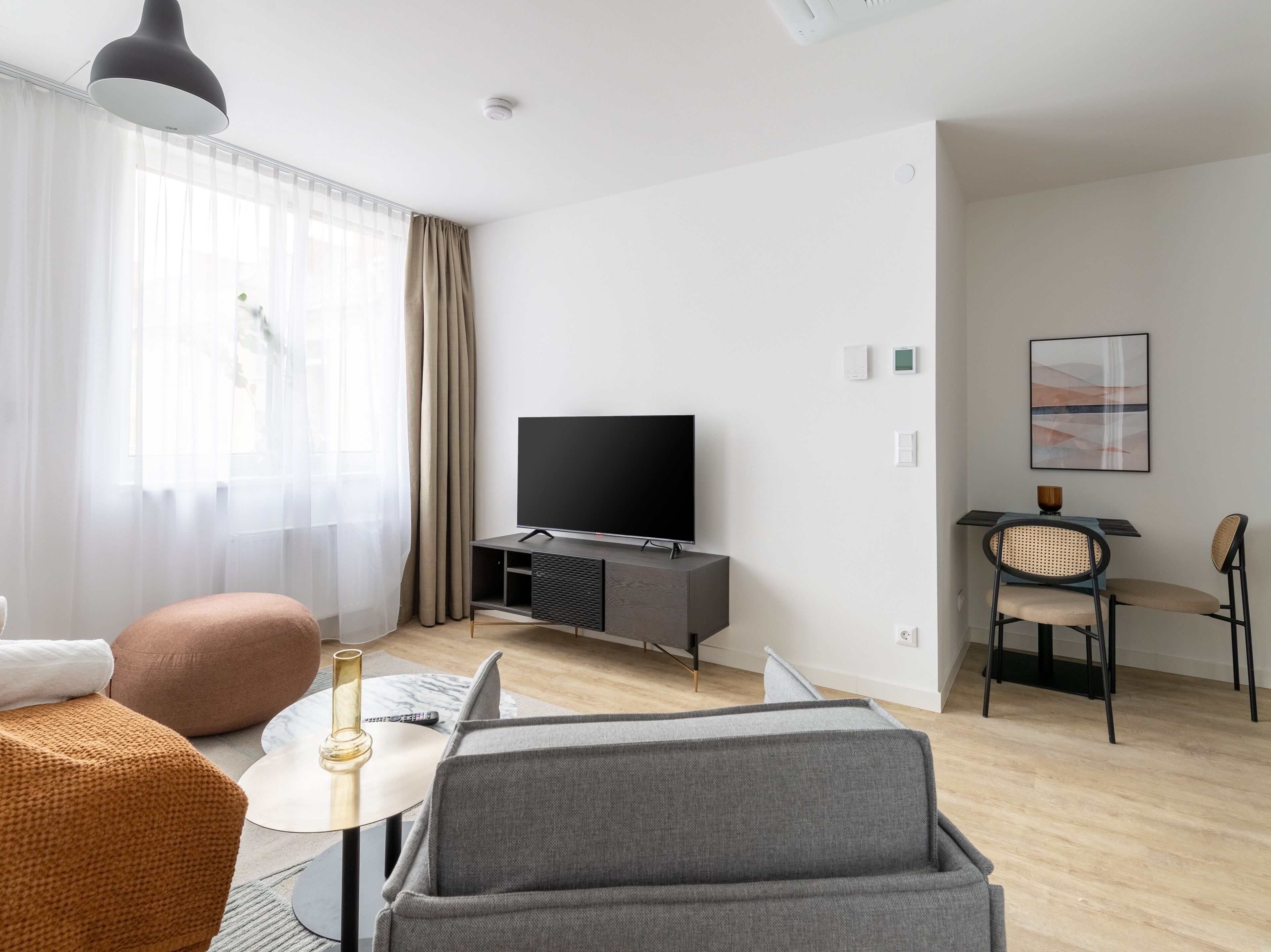 Suite L | Individually furnished, desk, laptop workspace, free WiFi