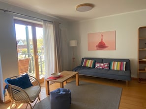 Fernseher, DVD-Player, Stereoanlage