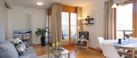 Télévision, lecteur de DVD, chaßne hi-fi