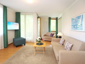 Fernseher, Stereoanlage