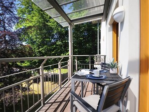 Outdoor dining - 1-room apartment with balcony (Seebad Heringsdorf)