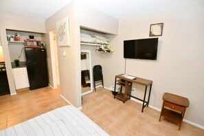 1 chambre, fer et planche à repasser, Wi-Fi, draps fournis