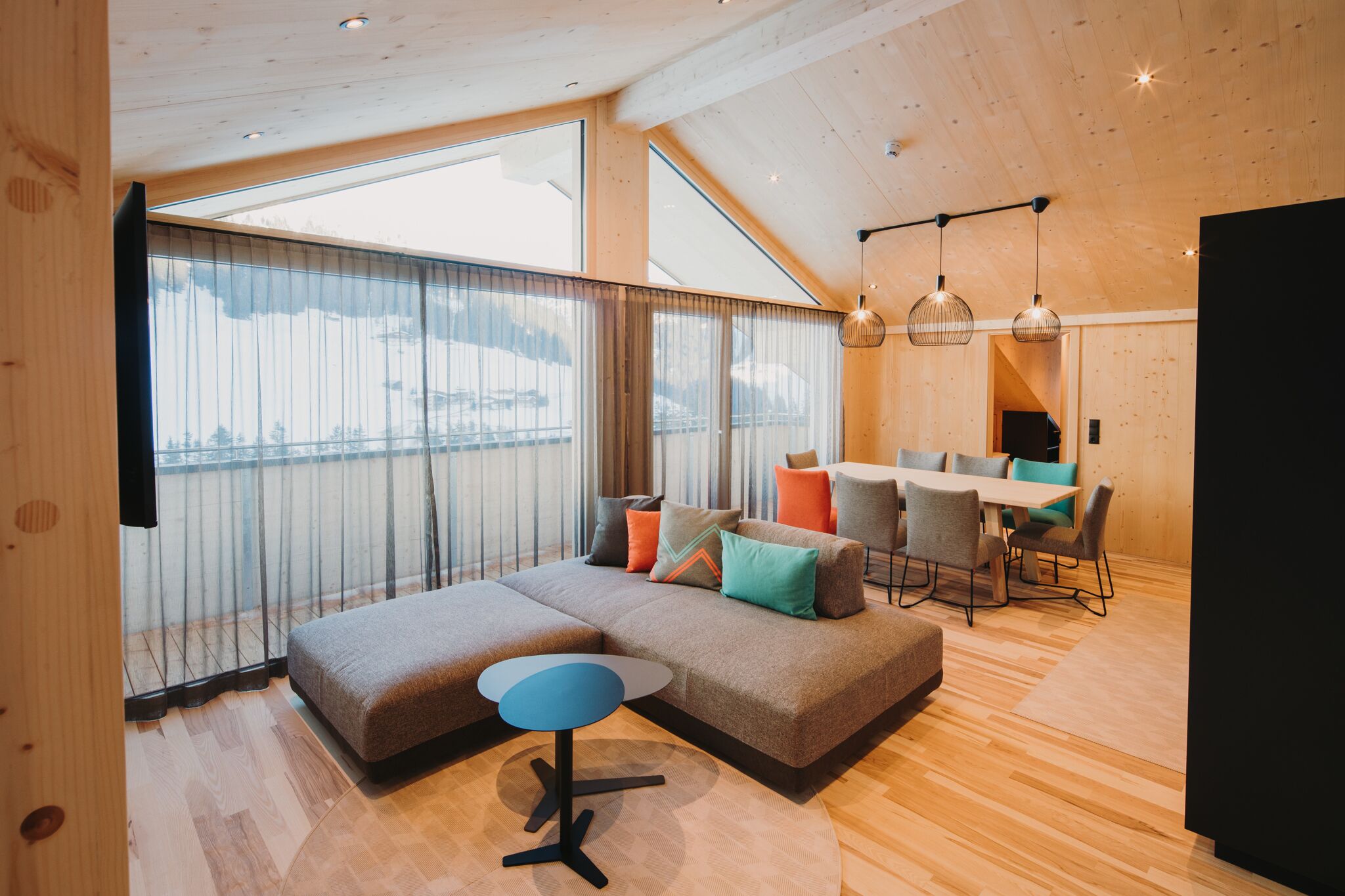 Panoramasuite "Mountain Alpin" | Dineren in de kamer
