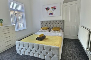 2 Schlafzimmer, Bügeleisen/Bügelbrett, kostenloses WLAN, Bettwäsche