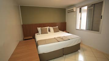 Deluxe-huone | Minibaari, pimennysverhot, ilmainen Wi-Fi, vuodevaatteet