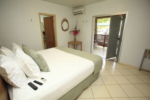 Studiosuite – deluxe | Minibar, blendingsgardiner, wi-fi (inkludert) og sengetøy