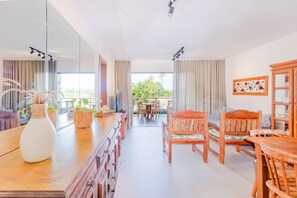 Apartamento | Servicio de comidas en la habitación