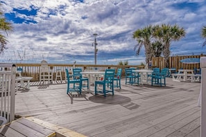 Outdoor dining - Ocean front Bay Watch 2 Bedroom (North Myrtle Beach)