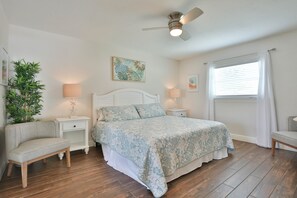 3 chambres, fer et planche à repasser, Wi-Fi gratuit, draps fournis