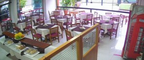 Desayuno continental incluido todos los días
