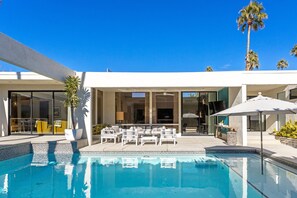 Una piscina climatizada