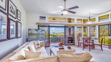 Villa, 2 Bedrooms | Living area | Smart TV