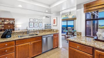 Villa, 2 Bedrooms | Private kitchen | Fridge, oven, coffee/tea maker, toaster