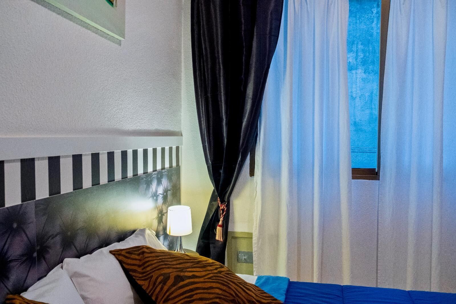 1 sovrum, strykjärn/strykbräda, internet och sängkläder