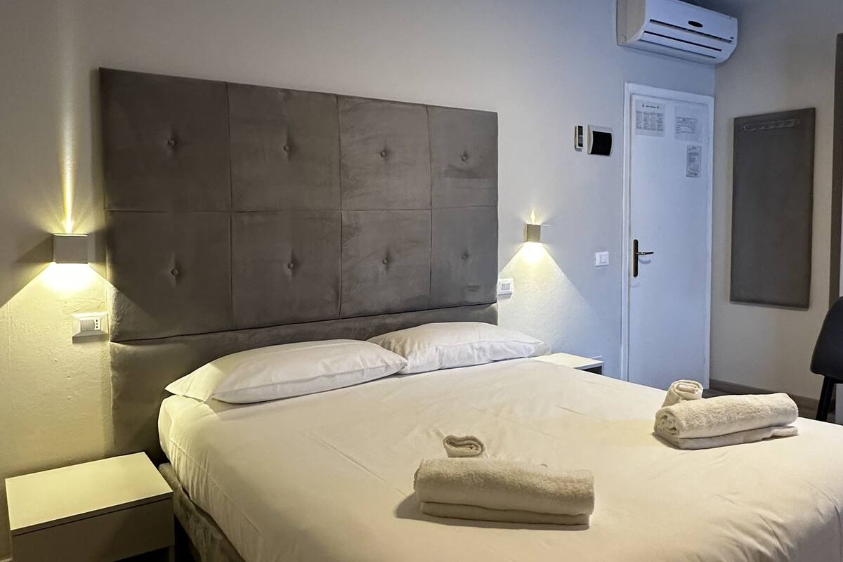 Hypo-allergenic bedding, down duvets, minibar, in-room safe