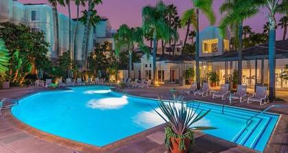 CLOUD NINE • Comfort & Elegance <br>Penthouse Condo
