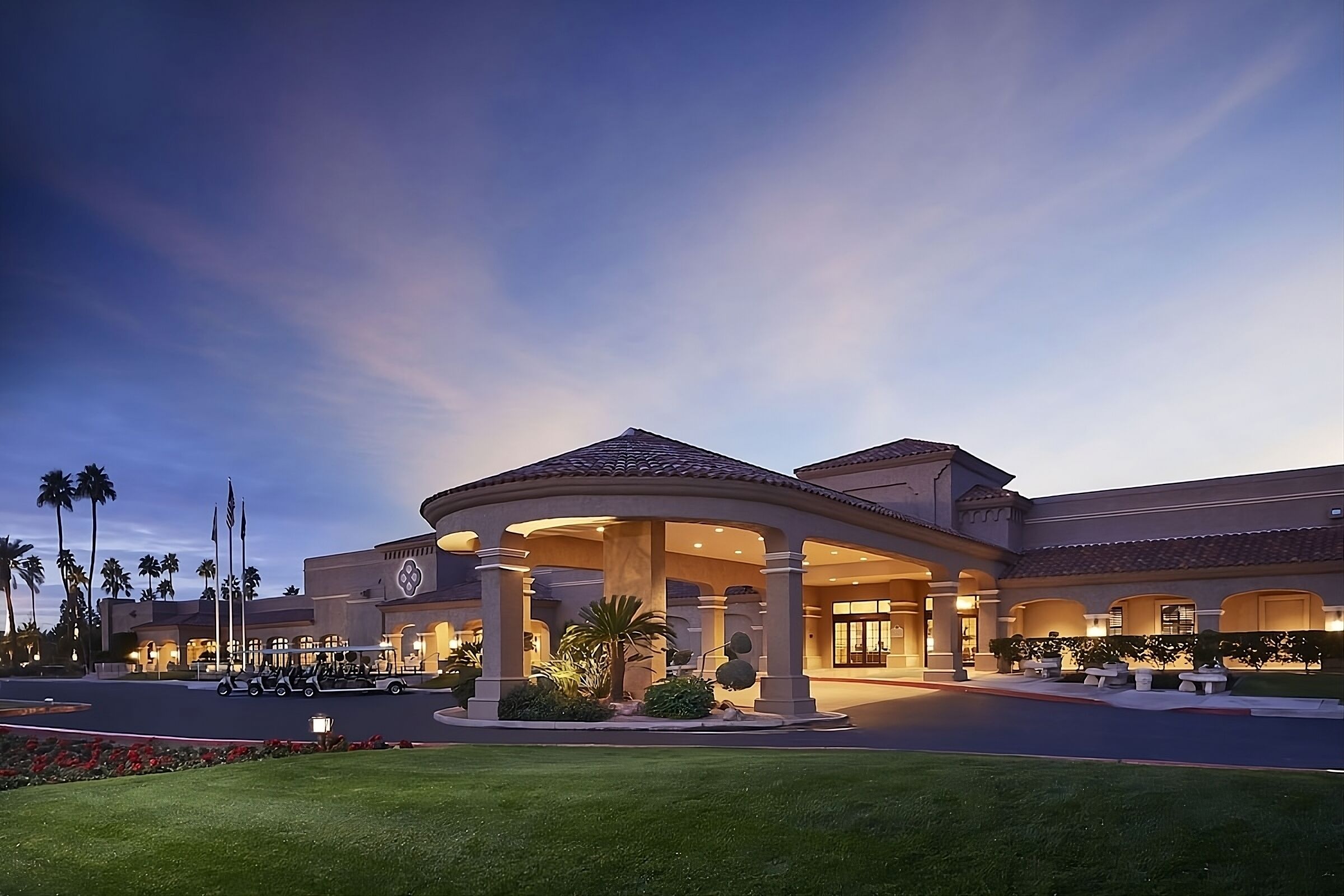 Fun for the Whole Family! 3 Pet-Friendly Units, 5 Pools, Shuttle, Near Golf