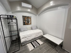 1 Schlafzimmer, Bügeleisen/Bügelbrett, kostenloses WLAN, Bettwäsche