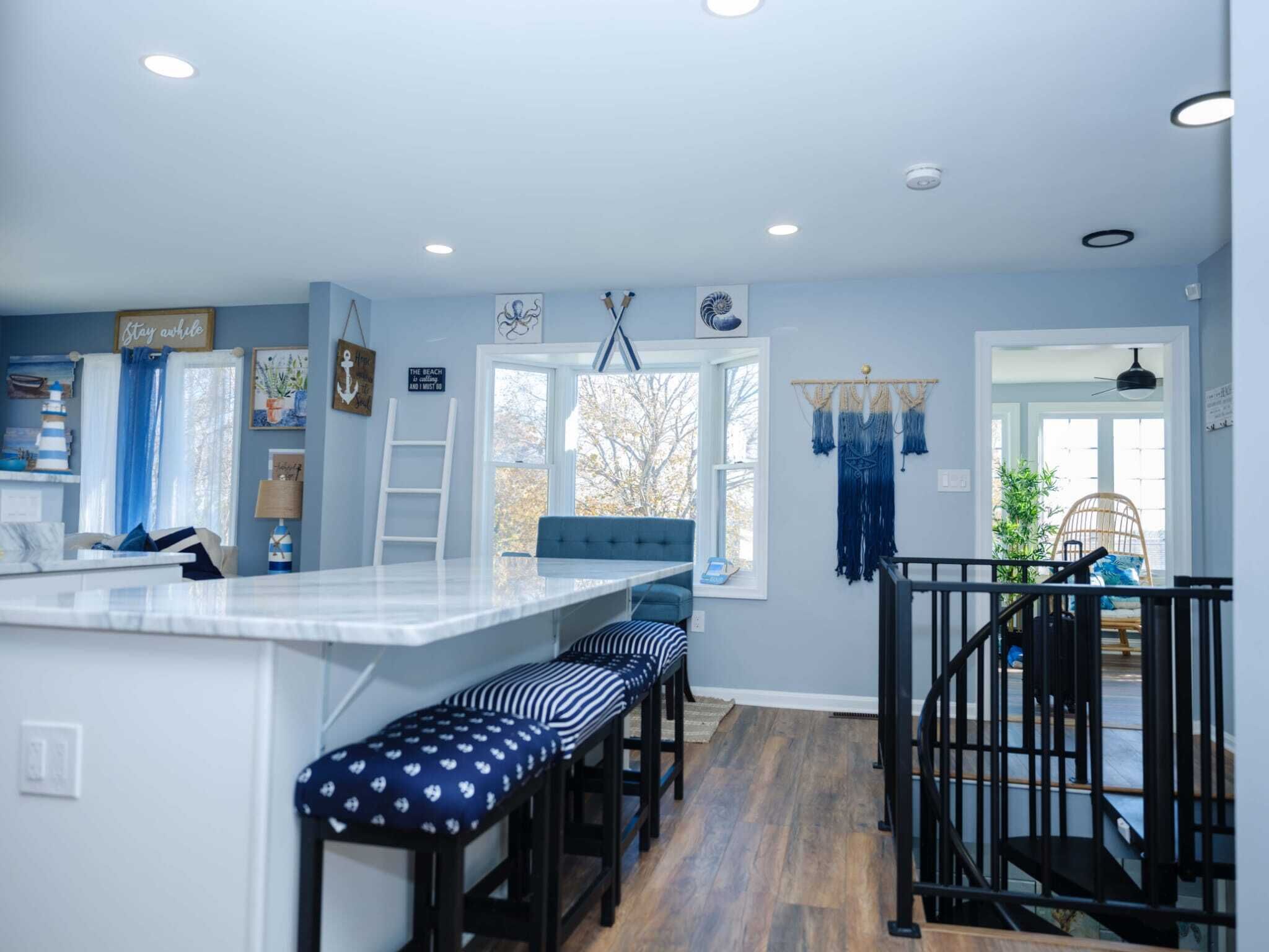 Come Stay on the Bay! Beautifully Renovated Oasis