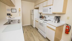 Condo, Multiple Beds (Charles' Sweetwater Club Condo) | Private kitchen - Charles' Sweetwater Club Condo (Kissimmee)